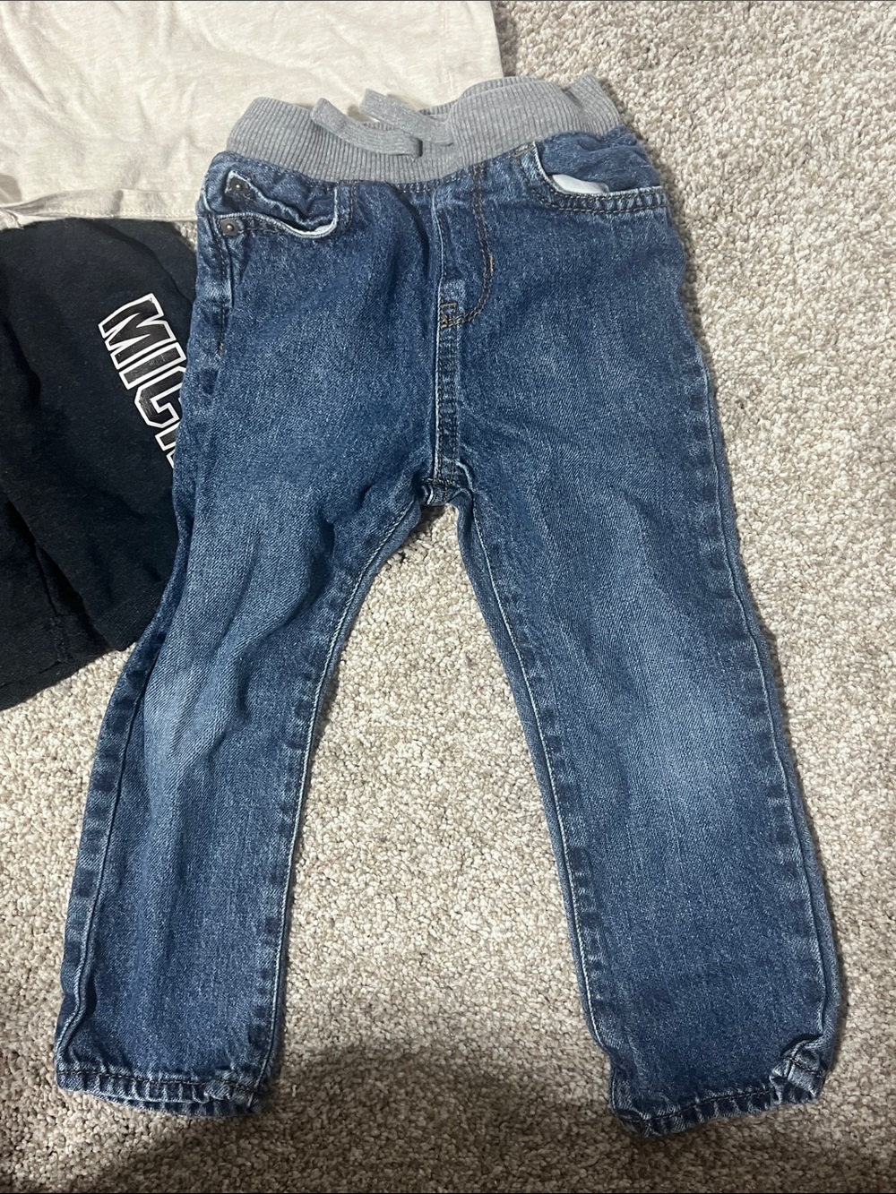 Toddler 3T Lot Set Cream Shirt, Jeans, Mickey shorts Cat Jack/Disney Junior - Picture 3 of 4